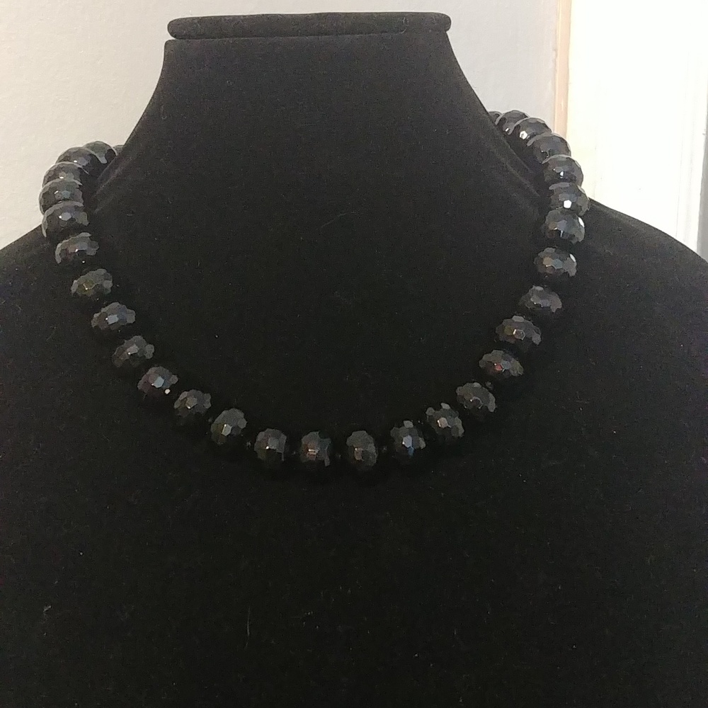 Classic beautifully faceted black bead 18 inch necklace
